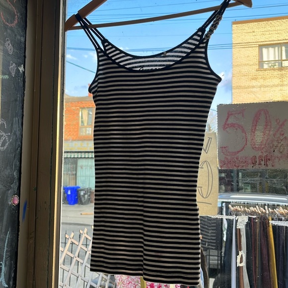 GUESS SMALL TANK - Picture 1 of 2